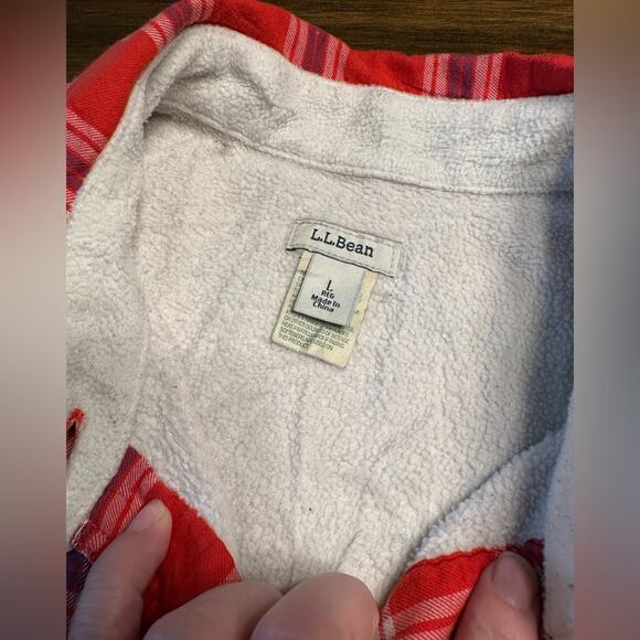 L.L. Bean Women's Fleece-Lined Flannel Shirt, Button-Front Plaid Red EUC - Picture 7 of 7